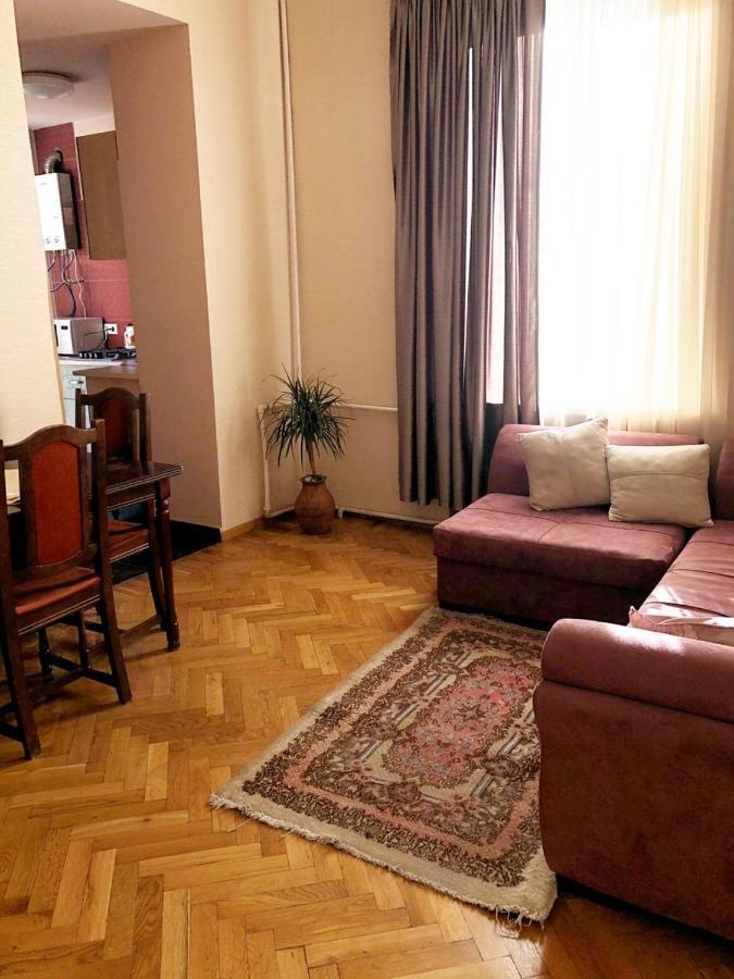 Dachi Inn Kazbegi Exterior photo