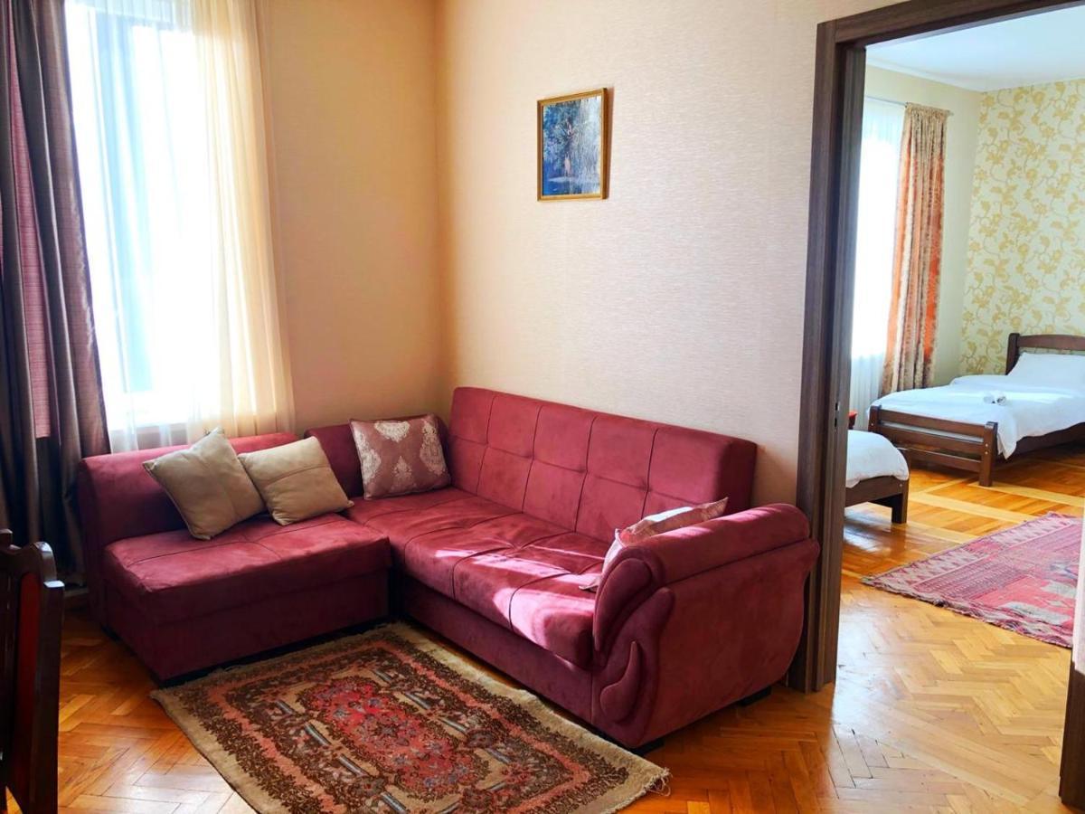 Dachi Inn Kazbegi Exterior photo