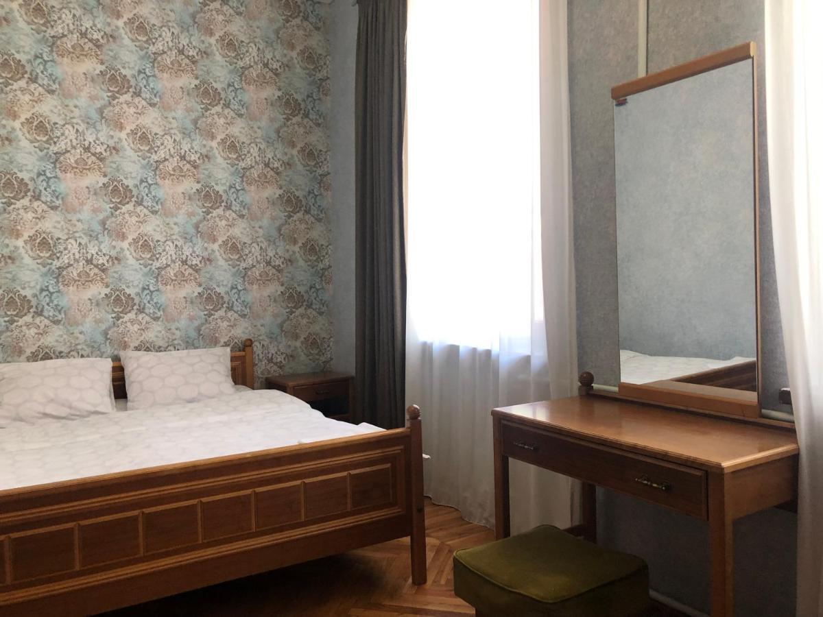 Dachi Inn Kazbegi Exterior photo