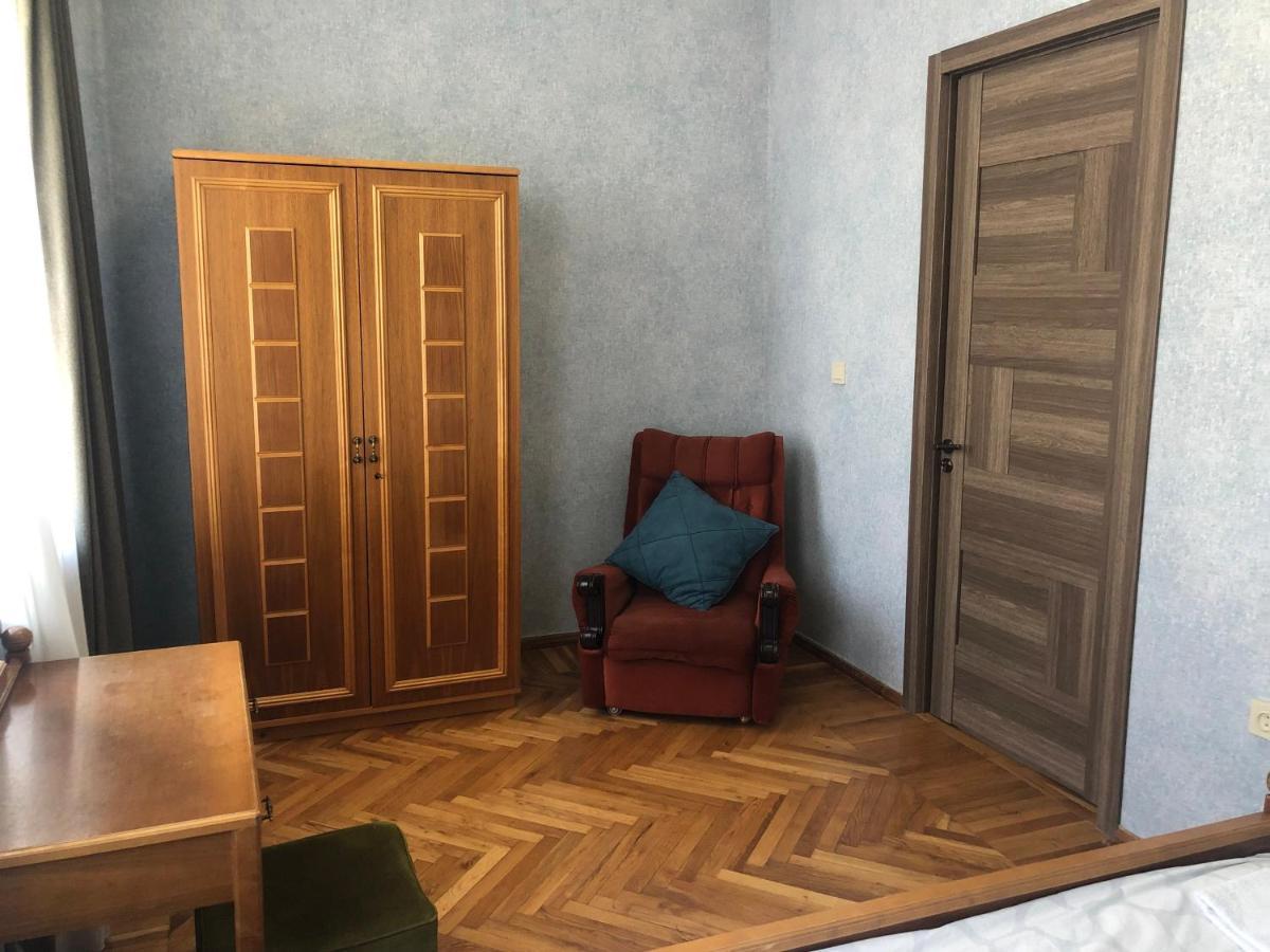 Dachi Inn Kazbegi Exterior photo