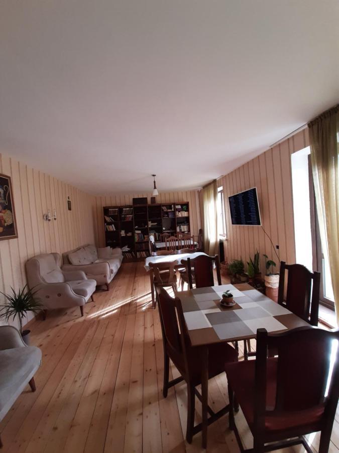 Dachi Inn Kazbegi Exterior photo